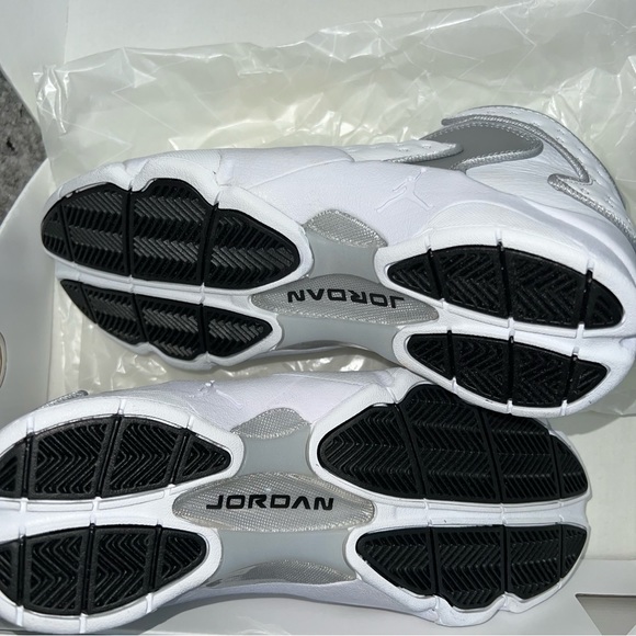 Jordan Women’s Air OG - Picture 4 of 7